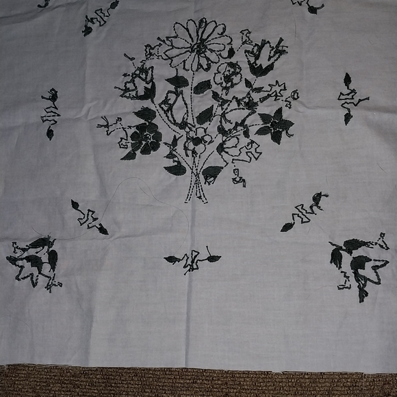 Embroidered Spring Bouquet B blue cotton fabric with Aegean Teal embroidery - Picture 2 of 10